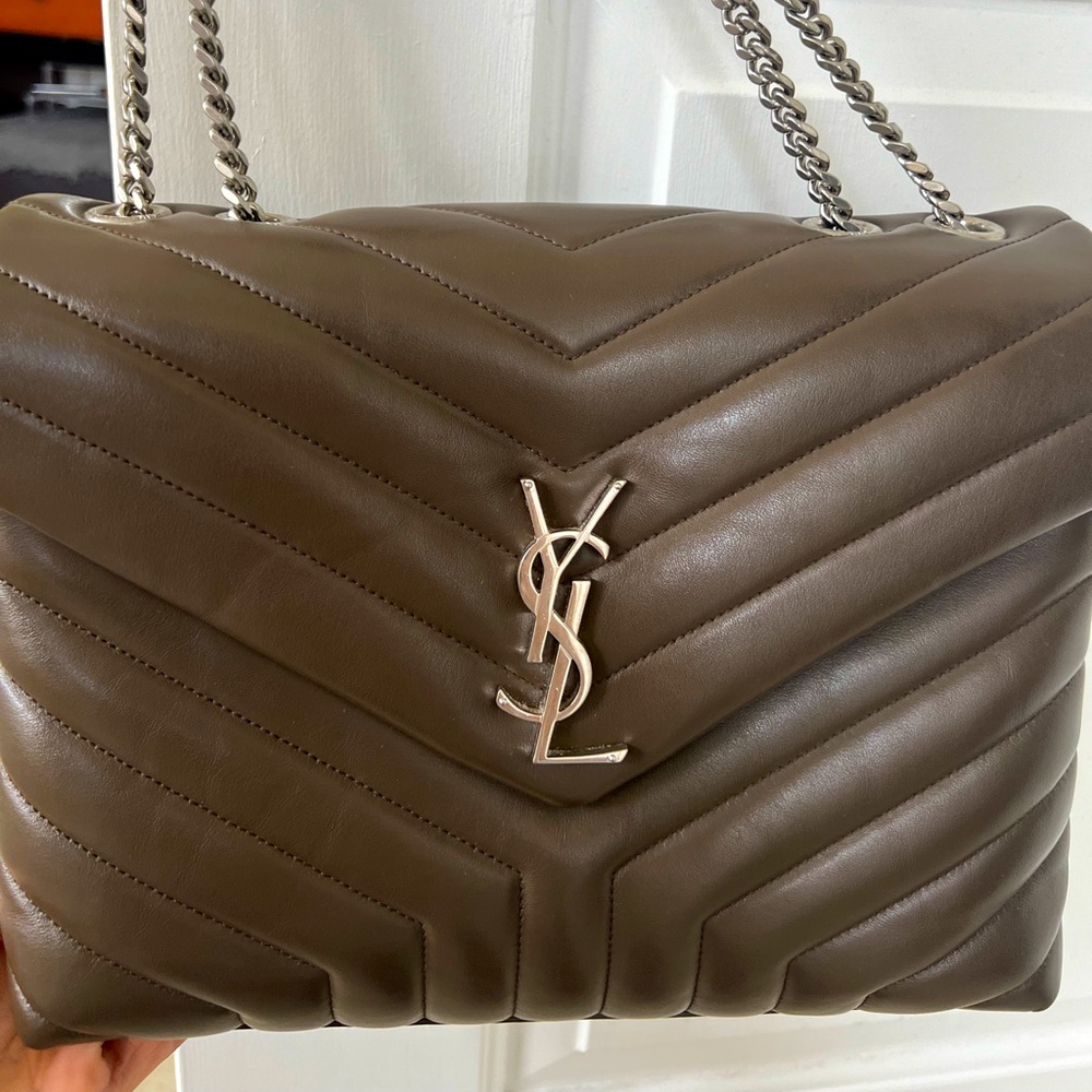 YSL Medium LouLou EUC! PRICE DROPPED 🤭